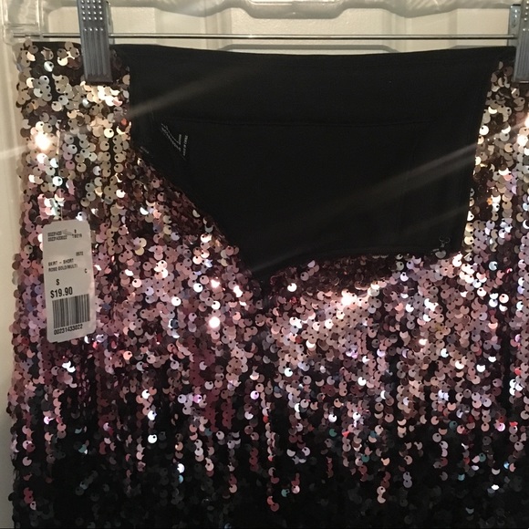 Forever 21 multicolored sequin skirt. New w/ tag - Picture 4 of 4